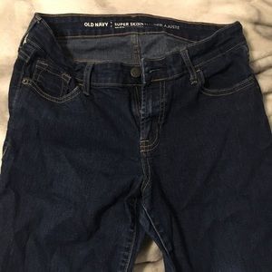 Old navy dark wash, mid rise skinny jeans